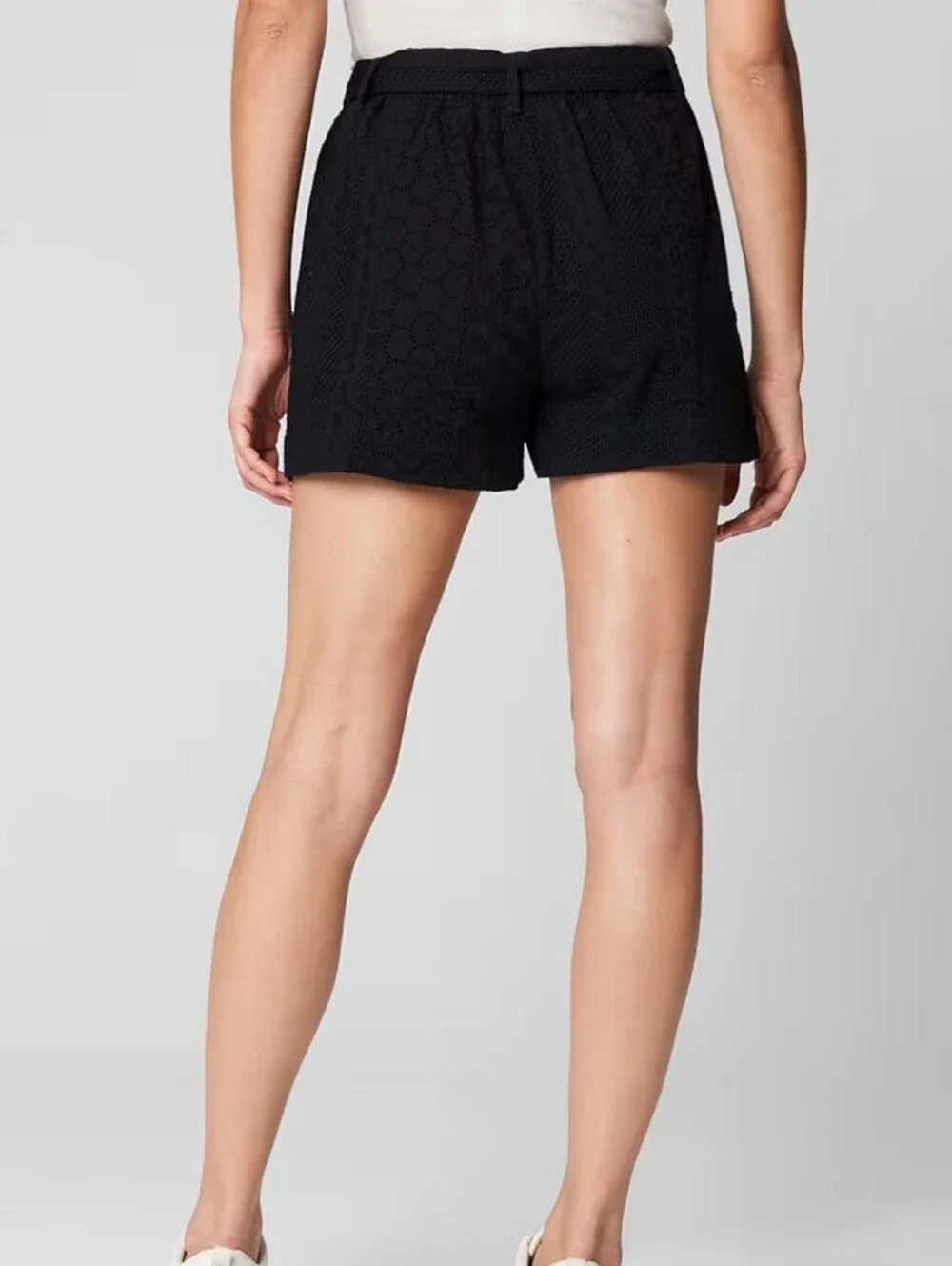 Black Eyelet Shorts High Rise Tie Waist Embroidered Floral Lined Romantic NWT L